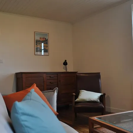Nuitee Au Pied Du Chateau De Castelnau Feriehus