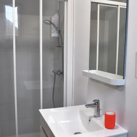 Nuitee Au Pied Du Chateau De Castelnau Feriehus