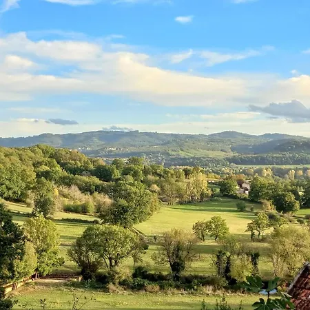 Nuitee Au Pied Du Chateau De Castelnau Feriehus